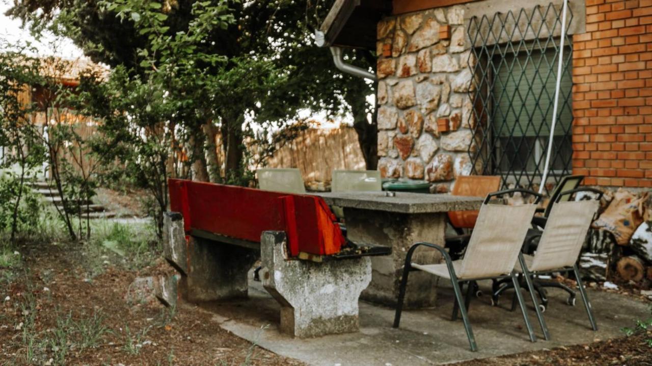 Lodging Vidmar Sremski Karlovci Ngoại thất bức ảnh