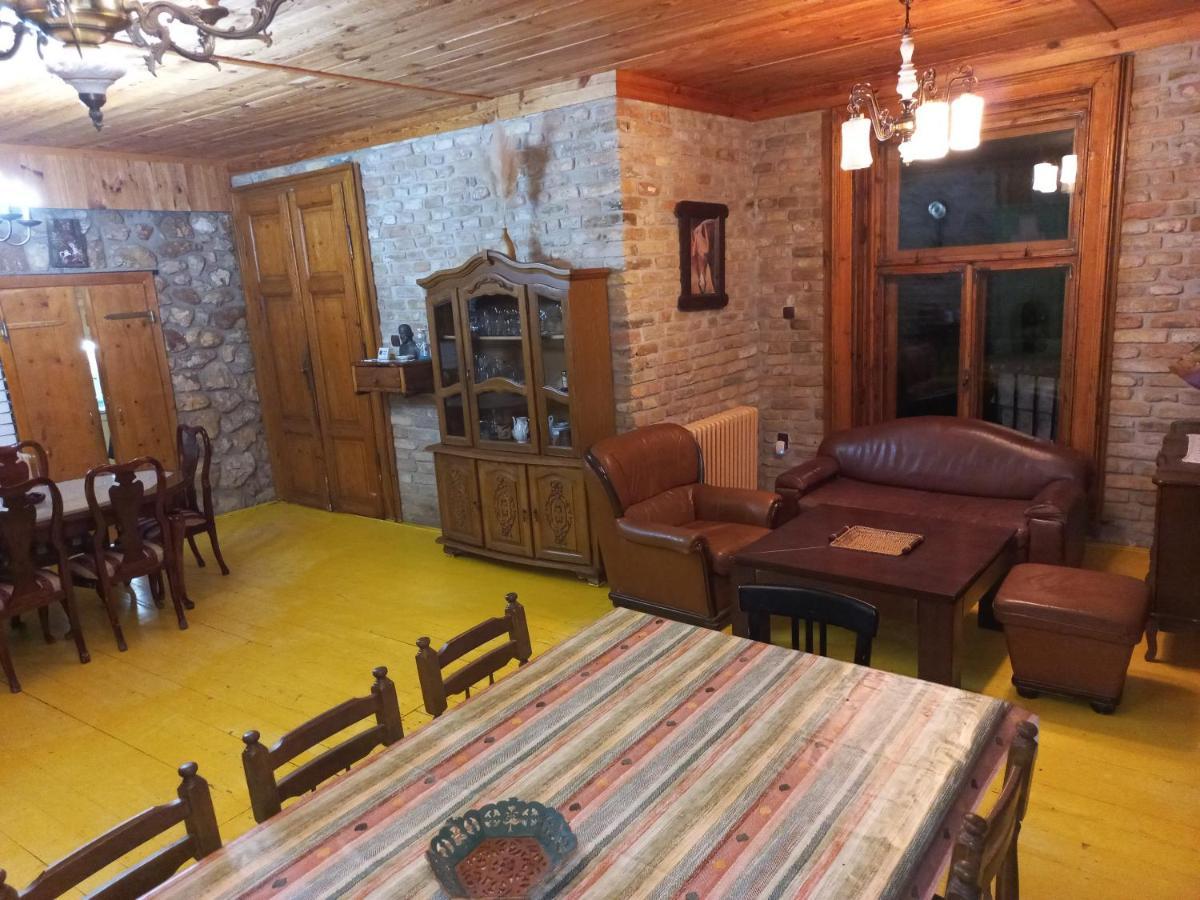 Lodging Vidmar Sremski Karlovci Ngoại thất bức ảnh